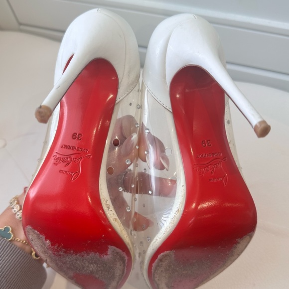 “Like” Loubs Heels. Size 39 - Picture 3 of 7
